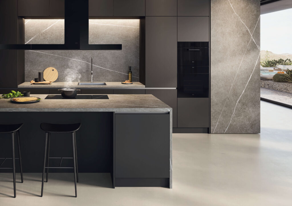 Maßgefertigte Küche mit Geräten - Esslingen Schreiner